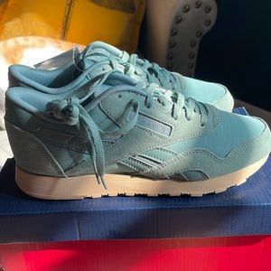 Reebok Classic Nylon women’s size 7 running shoes